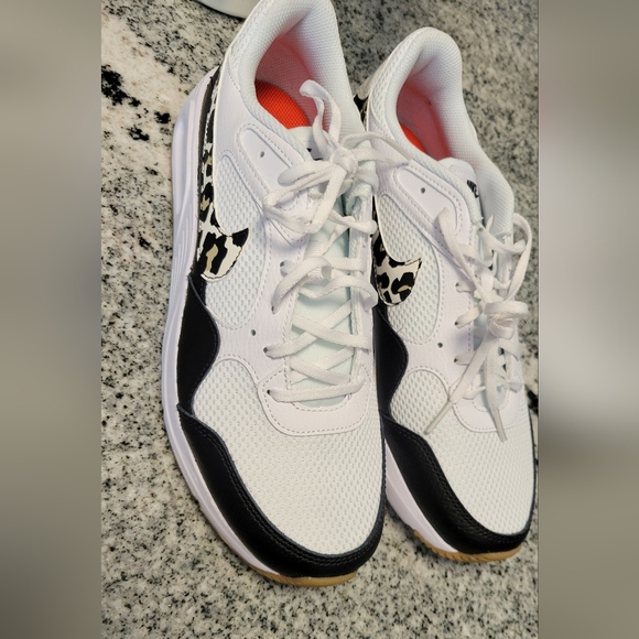 Nike Air Max SC Women's Shoes (White/Team Orange) Size 11 - Picture 4 of 4